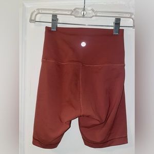 Lululemon Wunter Train short 6”
